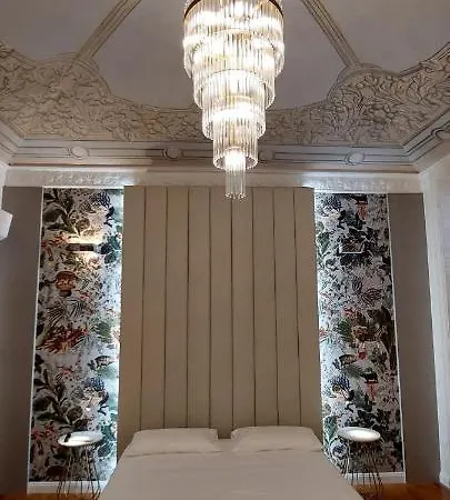 Rosetta Burger Queen