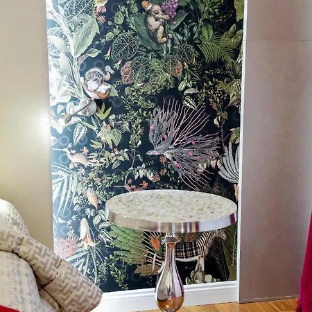 Rosetta Burger Queen