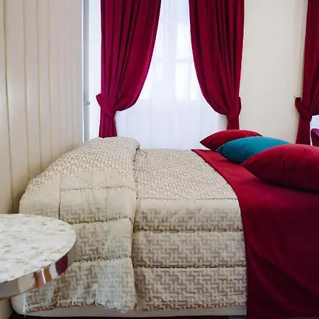 Rosetta Burger Queen ゲストハウス カリアリ